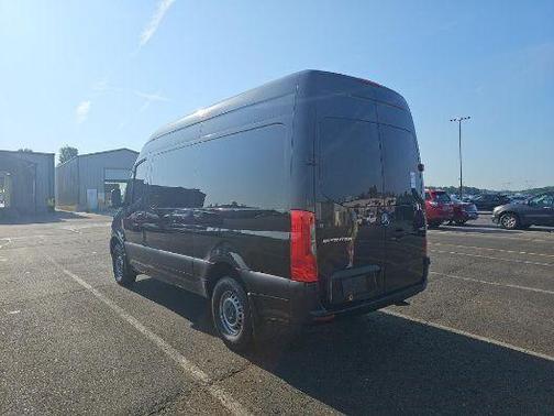 2019 Mercedes-Benz Sprinter 1500 ROOF