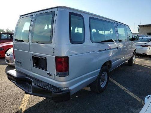 2008 Ford E350 Super Duty XLT