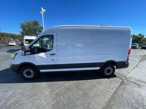 2018 Ford Transit-250 148 WB Medium Roof Cargo
