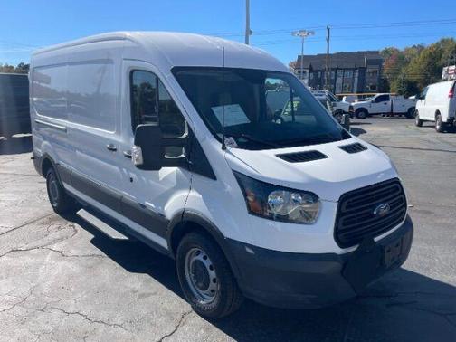 2018 Ford Transit-250 148 WB Medium Roof Cargo