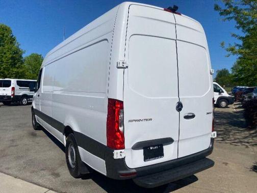 2023 Mercedes-Benz Sprinter 2500 HIGH ROOF 4-CYL GAS
