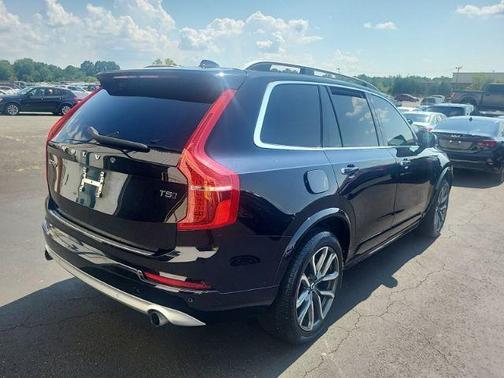 2019 Volvo XC90 T5 Momentum