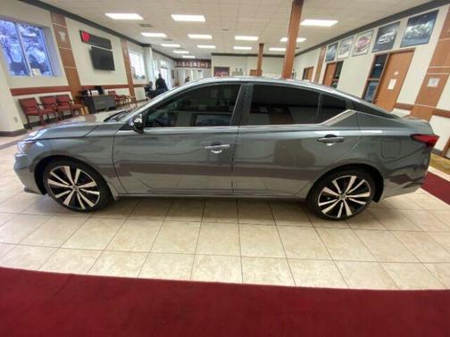 2020 Nissan Altima 2.5 SR