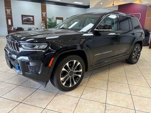 Diamond Black 2022 Jeep Grand Cherokee 4xe Overland