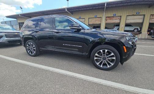 2022 Jeep Grand Cherokee 4xe Overland