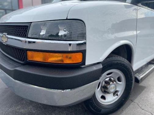 2016 Chevrolet Express 3500 LT