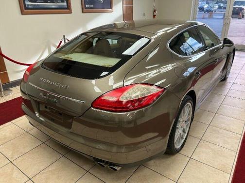 2011 Porsche Panamera 4S