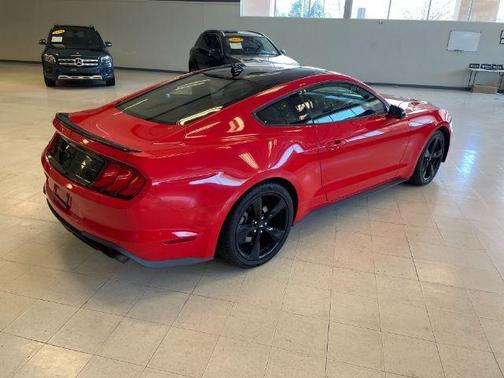 2021 Ford Mustang EcoBoost