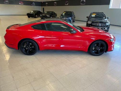 2021 Ford Mustang EcoBoost