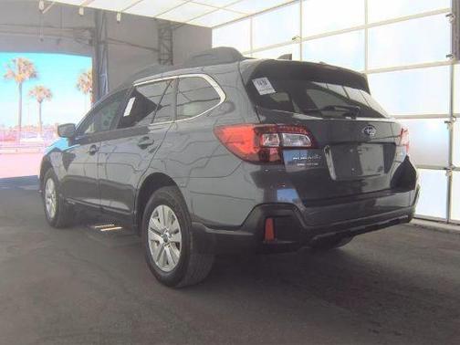 Magnetite Gray Metallic 2018 Subaru Outback 2.5i Premium