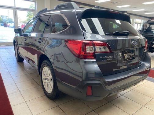 Magnetite Gray Metallic 2018 Subaru Outback 2.5i Premium