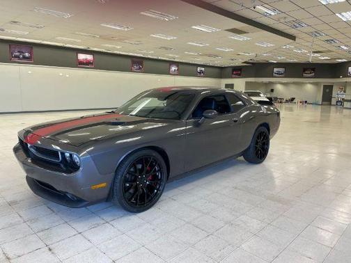 Granite Crystal Clearcoat Metallic 2014 Dodge Challenger SXT