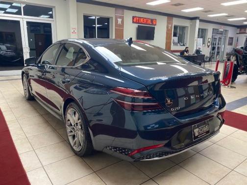 2022 Genesis G70 2.0T