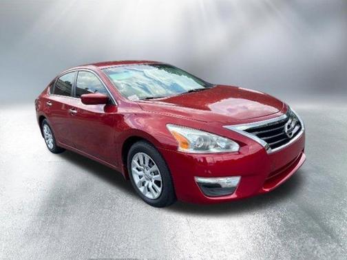 Photo 1 of 17 of 2014 Nissan Altima 2.5 S