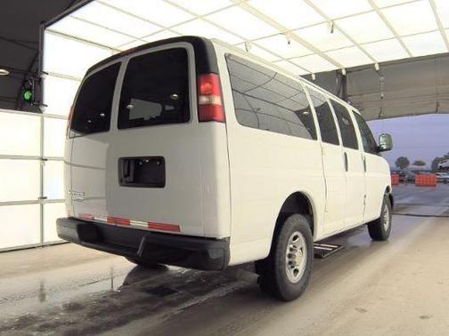 2009 Chevrolet Express 2500 LS