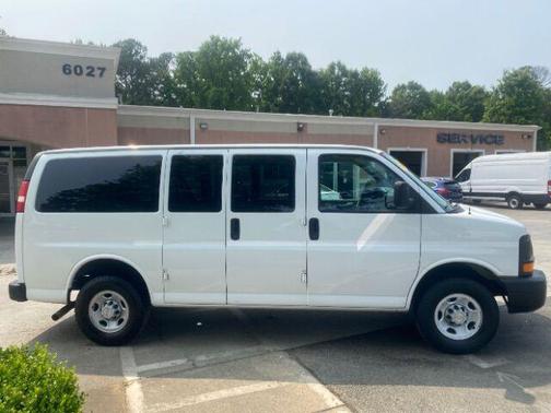 2009 Chevrolet Express 2500 LS