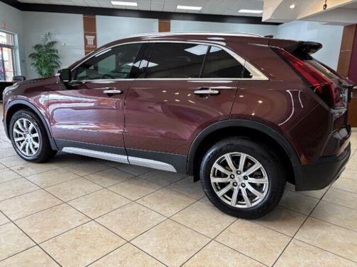 2023 Cadillac XT4 Premium Luxury