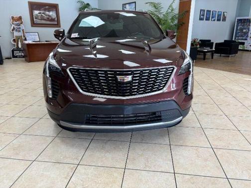 2023 Cadillac XT4 Premium Luxury