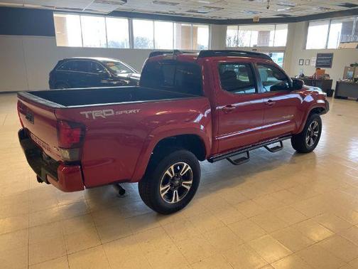 Barcelona Red Metallic 2018 Toyota Tacoma TRD Sport