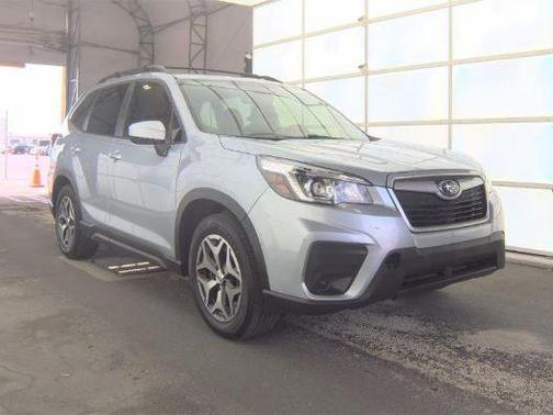 Ice Silver Metallic 2020 Subaru Forester Premium