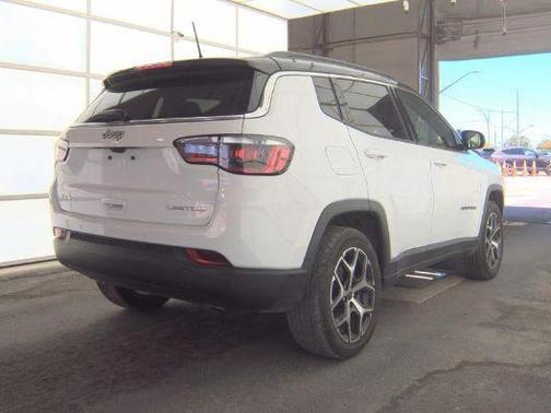 Bright White Clearcoat 2025 Jeep Compass Limited