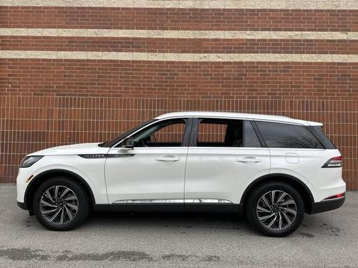 2025 Lincoln Aviator Premiere