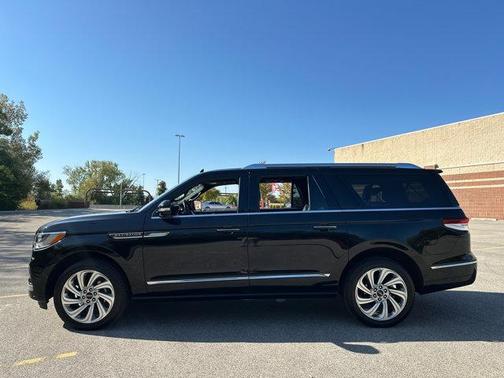 2024 Lincoln Navigator Premiere
