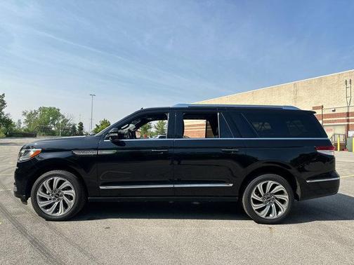 2024 Lincoln Navigator Reserve