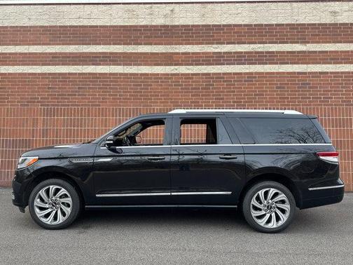2024 Lincoln Navigator Premiere