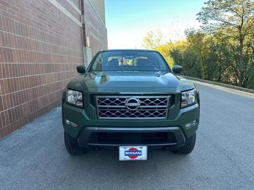 2023 Nissan Frontier SV
