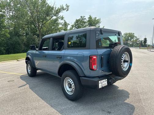2025 Ford Bronco Base 4 Door 4x4