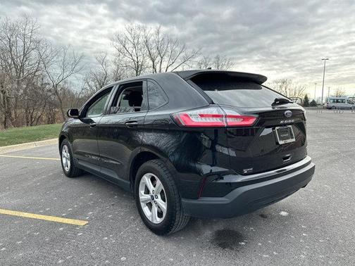 2022 Ford Edge SE