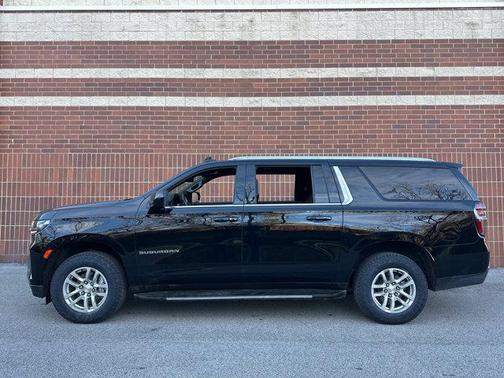 2024 Chevrolet Suburban LT