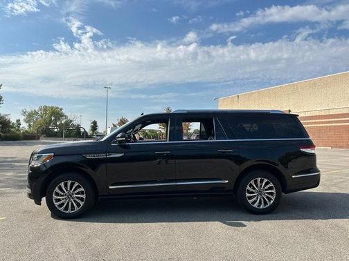 2024 Lincoln Navigator Premiere