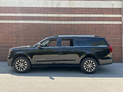 AGATE BLACK METALLIC 2025 Ford Expedition Max Platinum