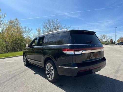 2023 Lincoln Navigator Standard L