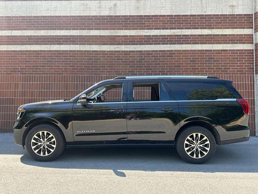 AGATE BLACK METALLIC 2025 Ford Expedition Max Platinum