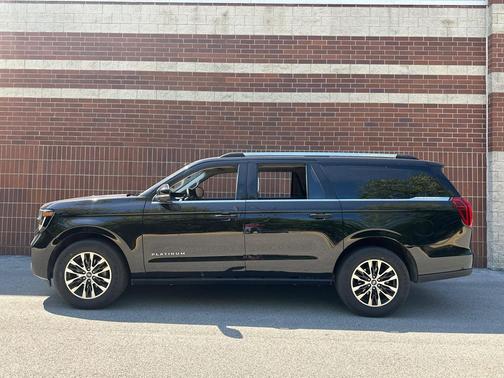 AGATE BLACK METALLIC 2025 Ford Expedition Max Platinum
