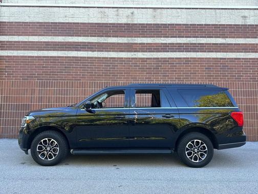 Agate Black Metallic 2024 Ford Expedition Max XLT