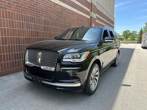 INFINITE BLACK 2022 Lincoln Navigator Reserve