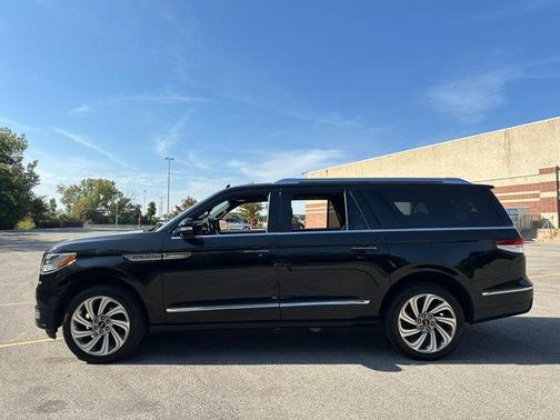 2023 Lincoln Navigator Standard L