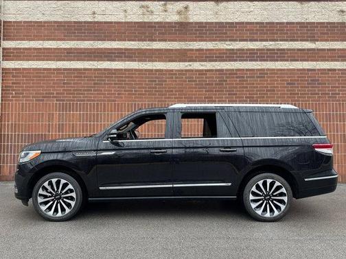 2024 Lincoln Navigator Reserve