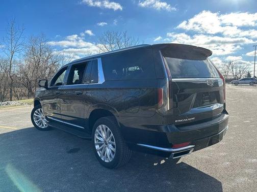 2024 Cadillac Escalade ESV Luxury
