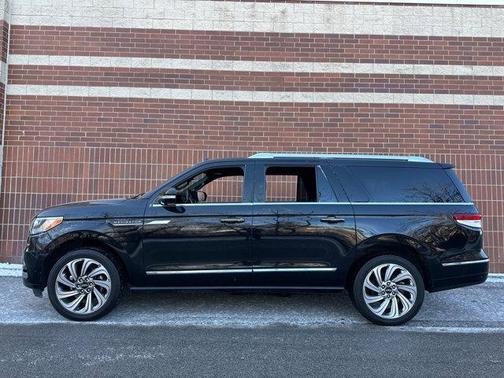 2023 Lincoln Navigator Standard L