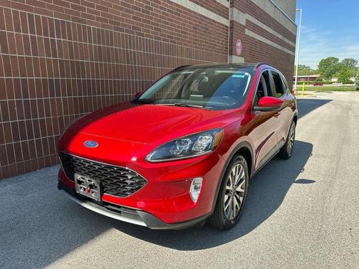 RAPID RED MET TINTED CC 2022 Ford Escape Titanium