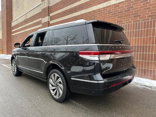 2023 Lincoln Navigator Standard L