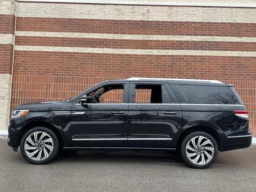 2023 Lincoln Navigator Standard L