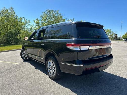 2022 Lincoln Navigator Standard L