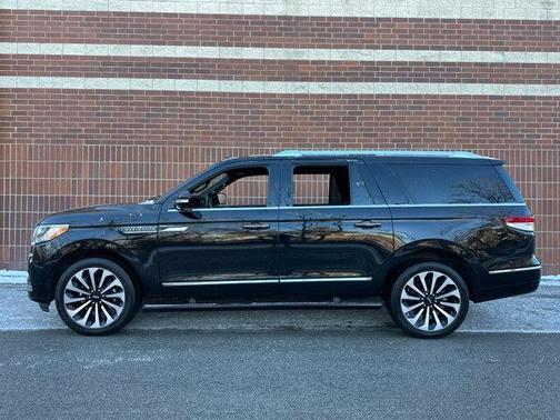 2023 Lincoln Navigator Reserve