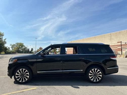 2023 Lincoln Navigator Reserve